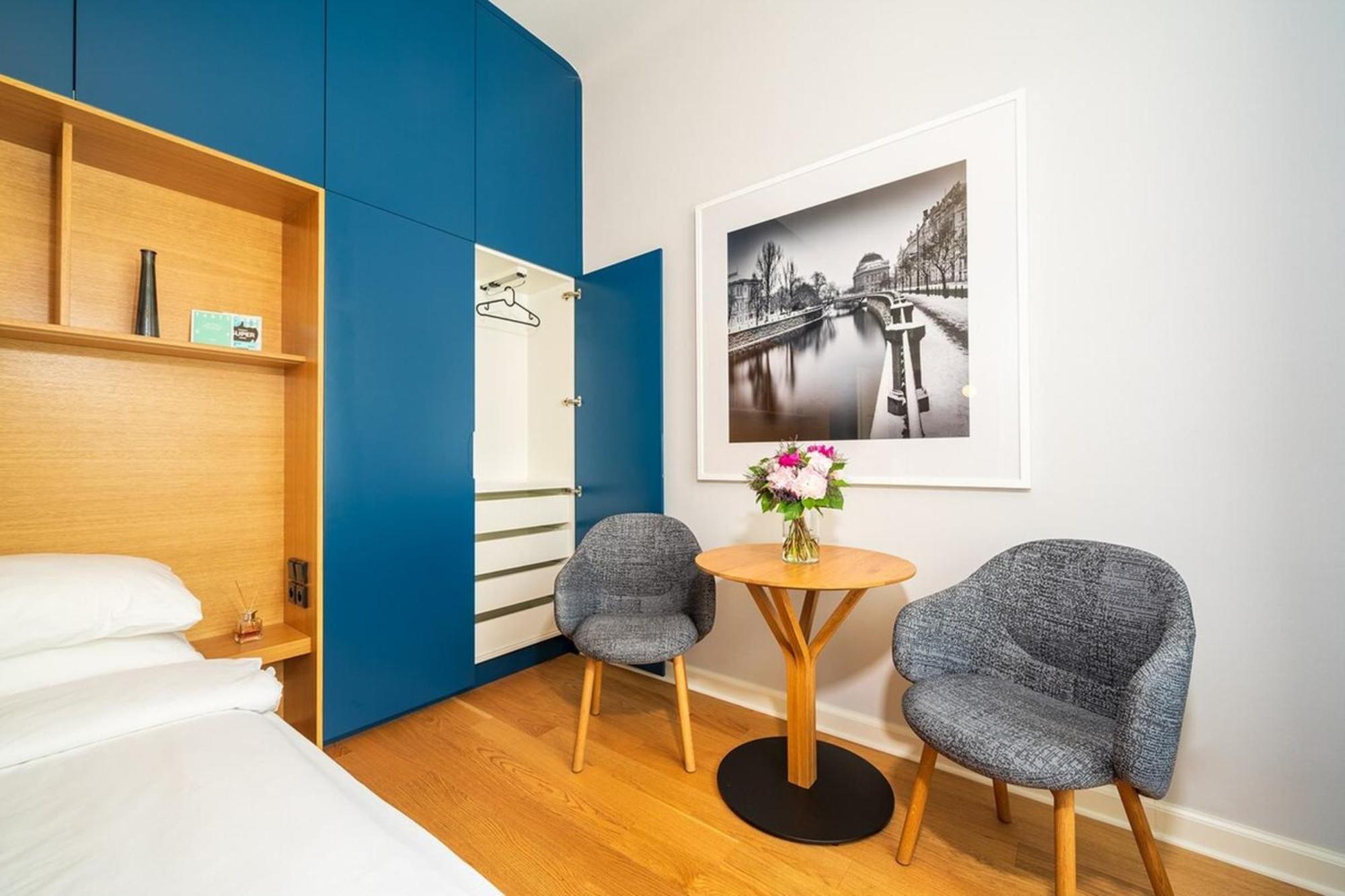 Quiet City Center Apartment In Hip & Foodie Area Praha Bagian luar foto